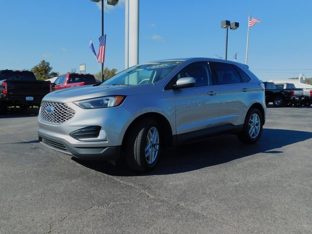 Used 2023 Ford Edge SEL image 4