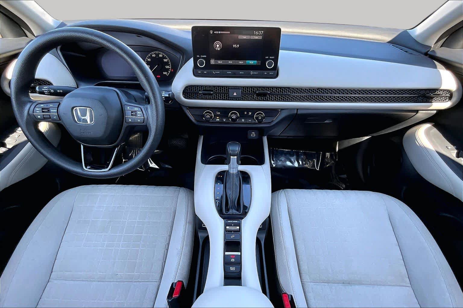 Used 2023 Honda HR-V LX image 16