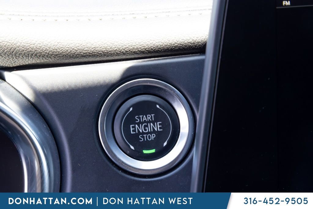Used 2025 Chevrolet Blazer LT AWD/4WD image 11