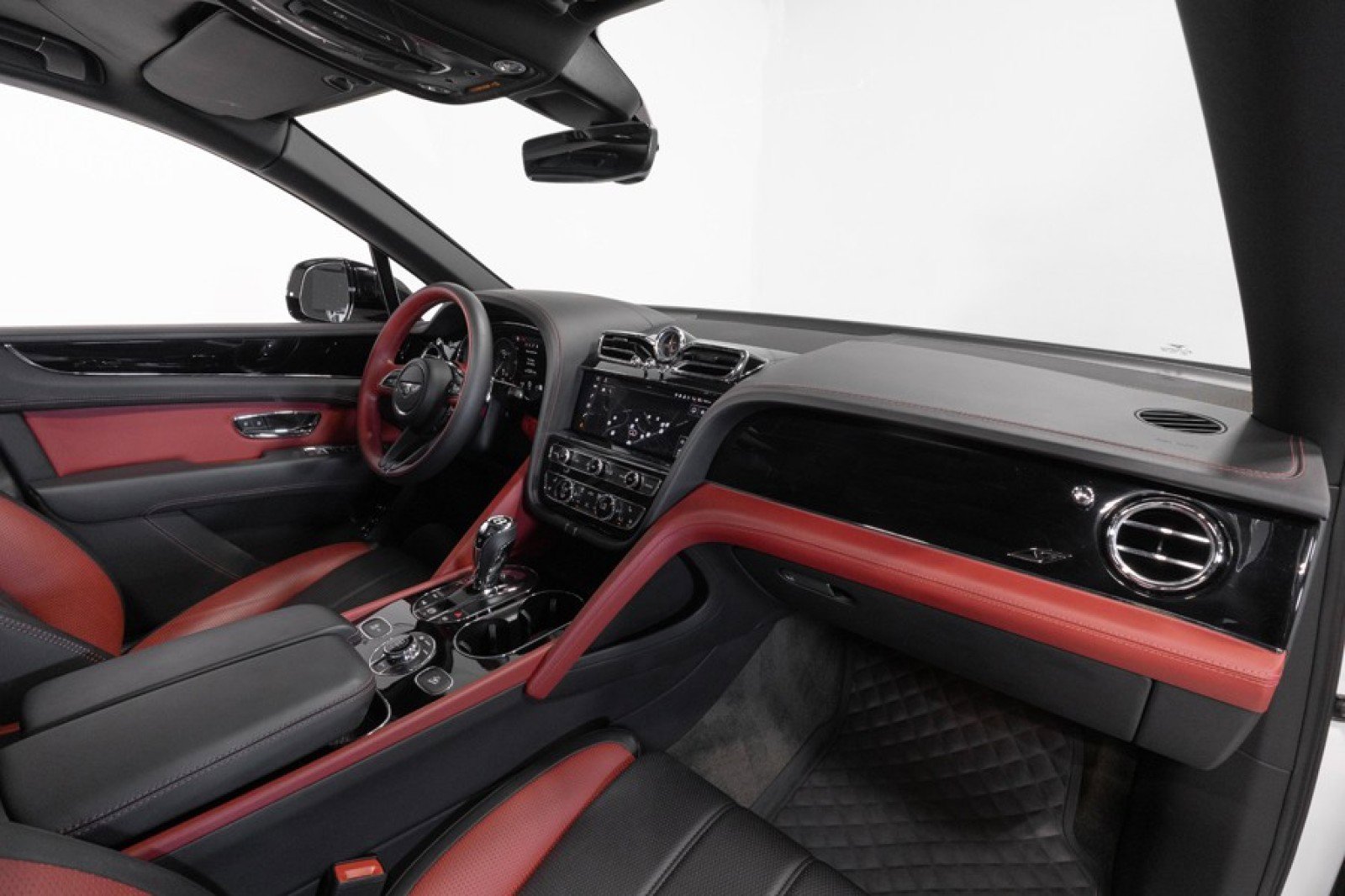 Used 2022 Bentley Bentayga AWD/4WD image 53