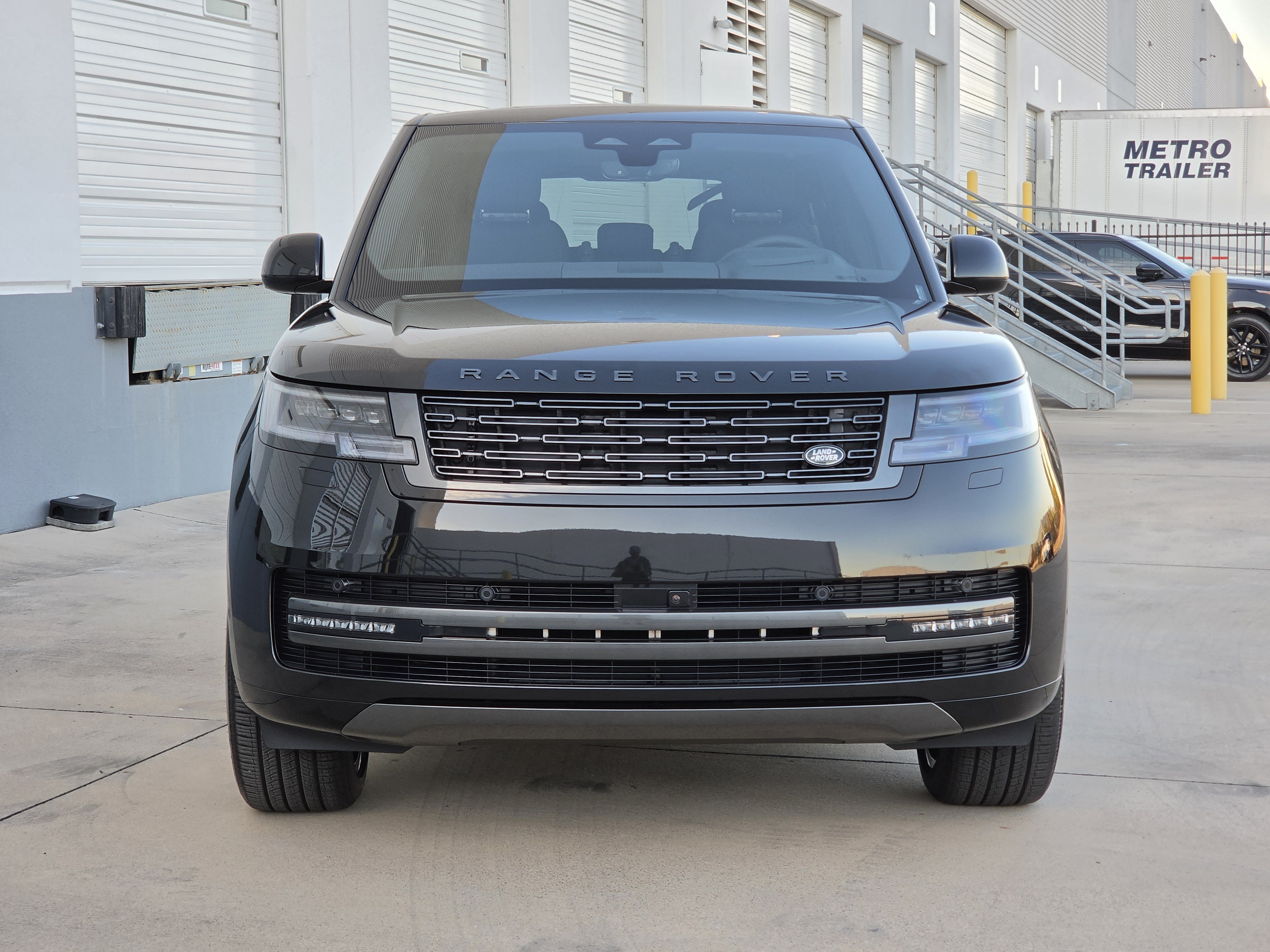 New 2027 Land Rover Range Rover SE AWD/4WD image 2