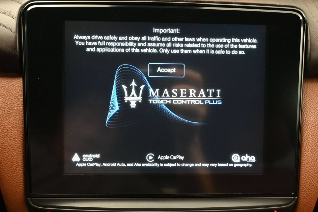 Used 2018 Maserati Quattroporte S Q4 AWD/4WD image 14
