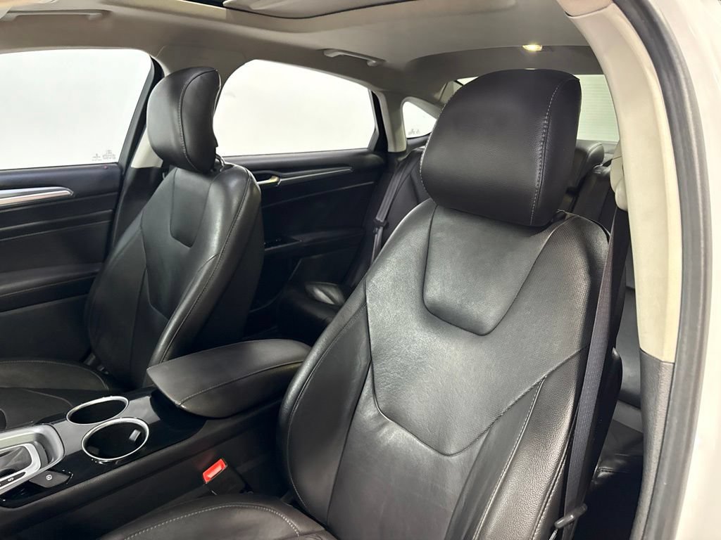 Used 2013 Ford Fusion Titanium FWD image 25