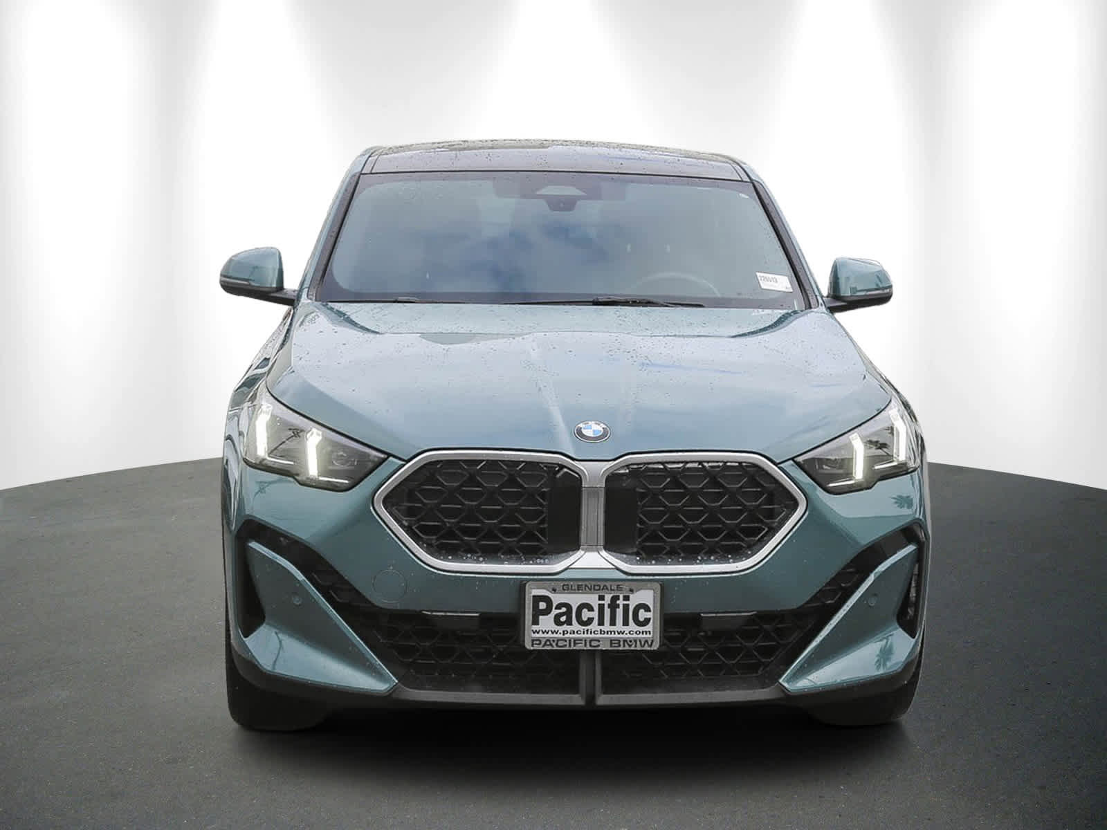 Used 2025 BMW X2 xDrive28i w/ Convenience Package image 2