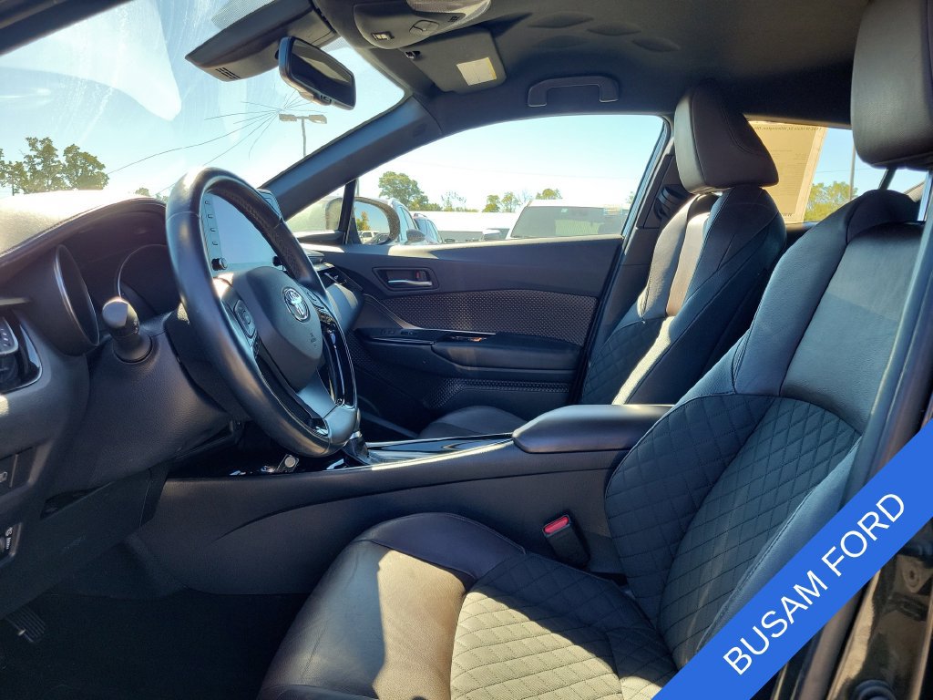 Used 2019 Toyota C-HR Limited FWD image 12
