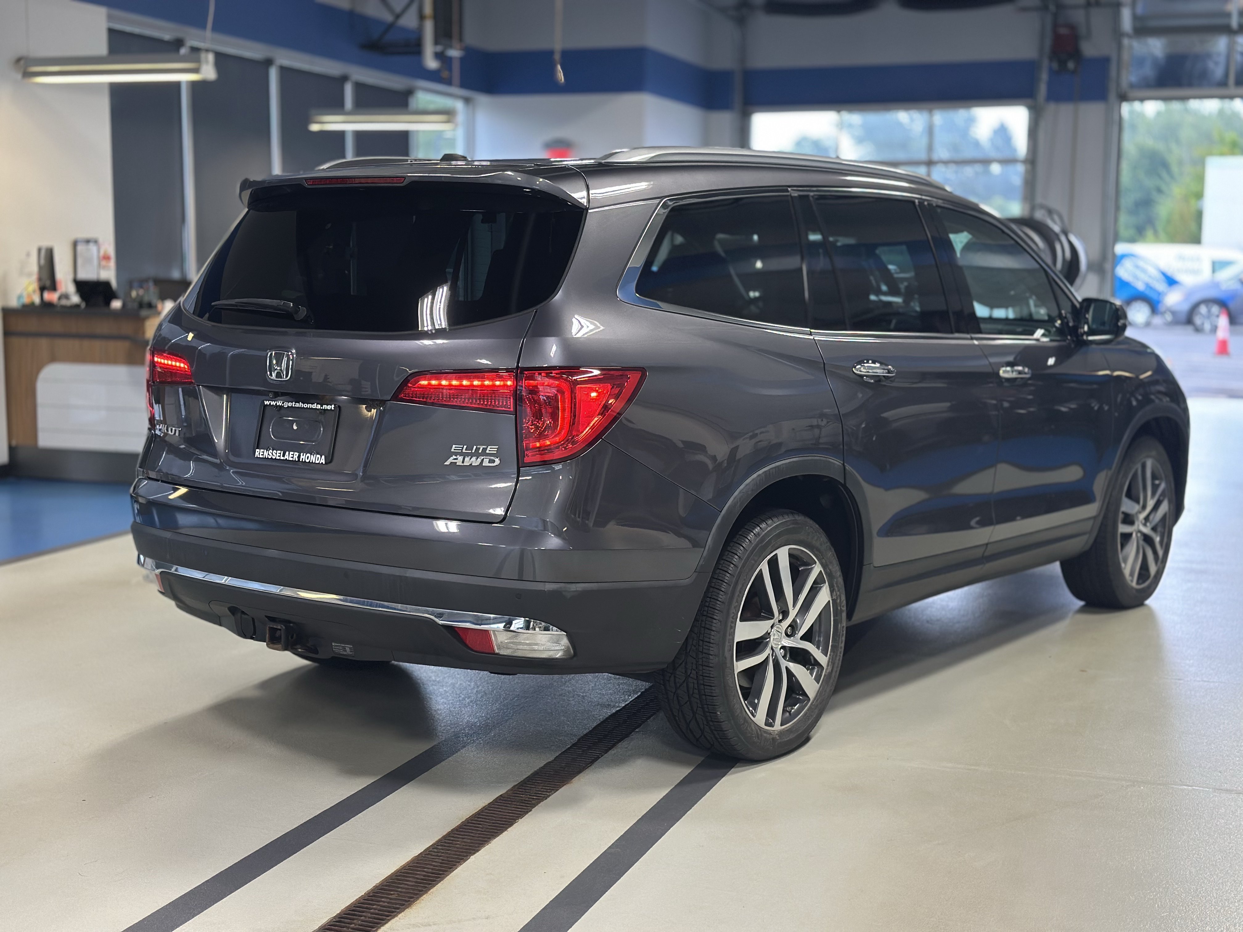 Used 2018 Honda Pilot Elite image 5