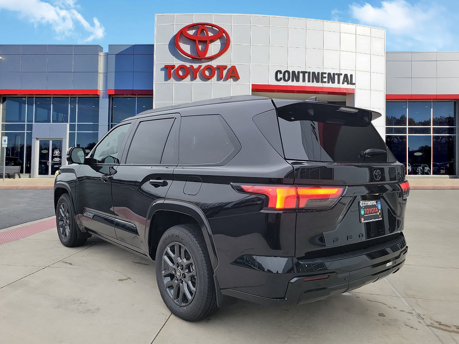 New 2026 Toyota Sequoia Platinum image 4