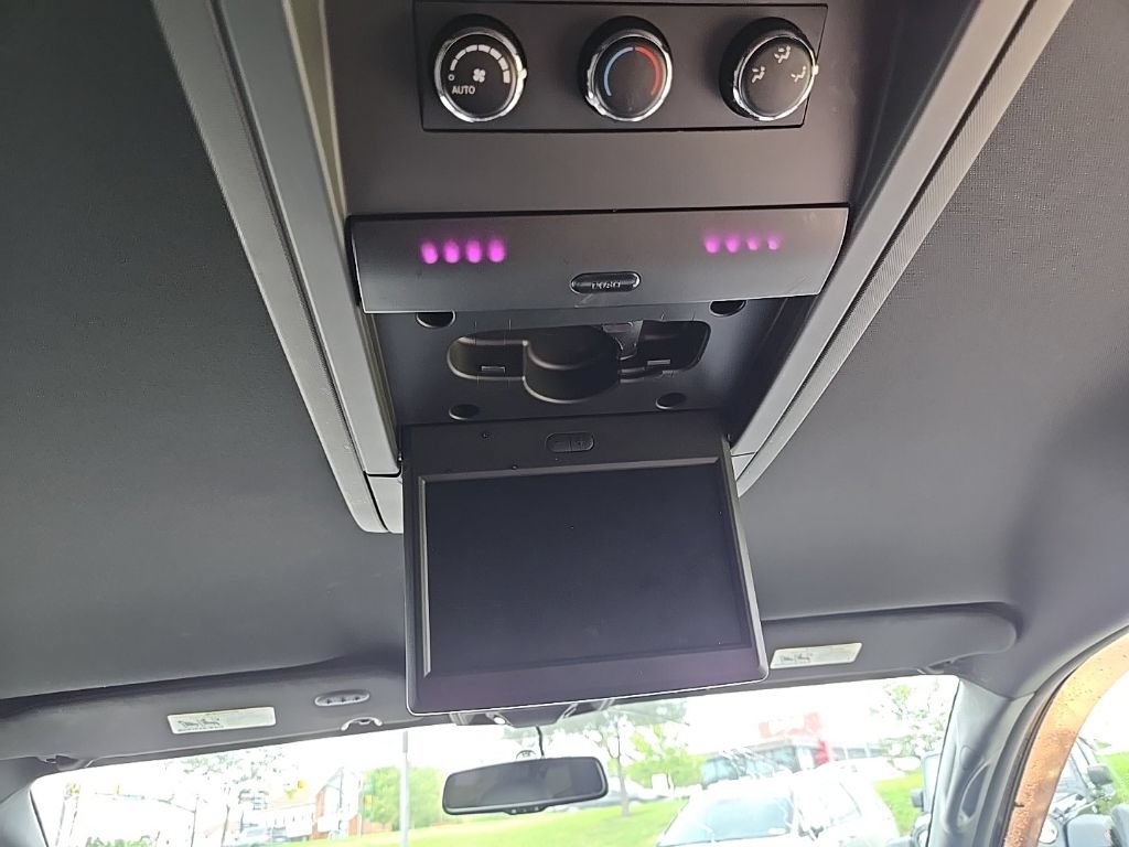 Used 2015 Dodge Grand Caravan R/T w/ Driver Convenience Group FWD image 31