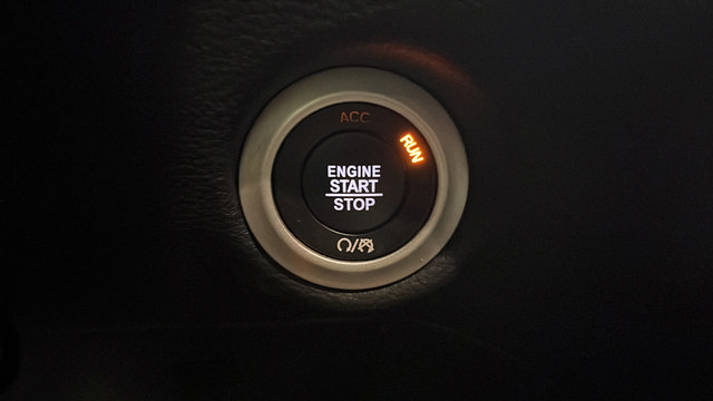 Used 2023 Chrysler Pacifica Pinnacle FWD image 23