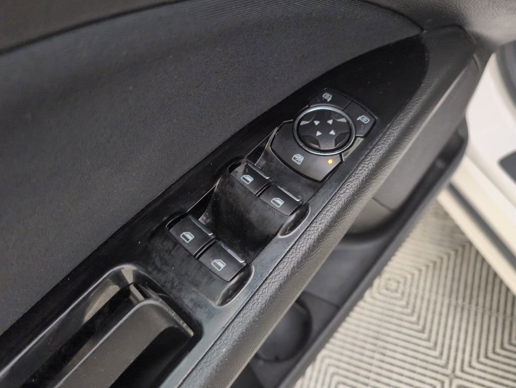 Used 2016 Ford Fusion SE image 33