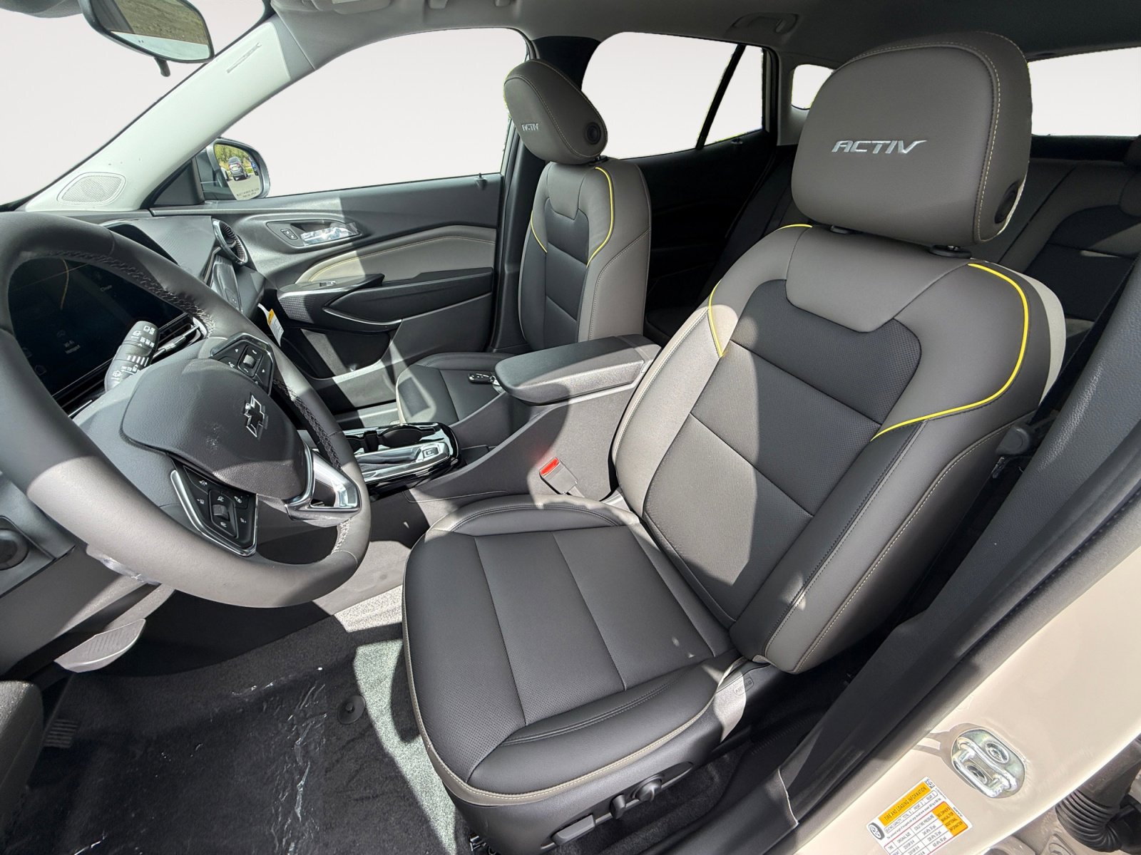 New 2026 Chevrolet Trax ACTIV w/ Sunroof Package FWD image 10