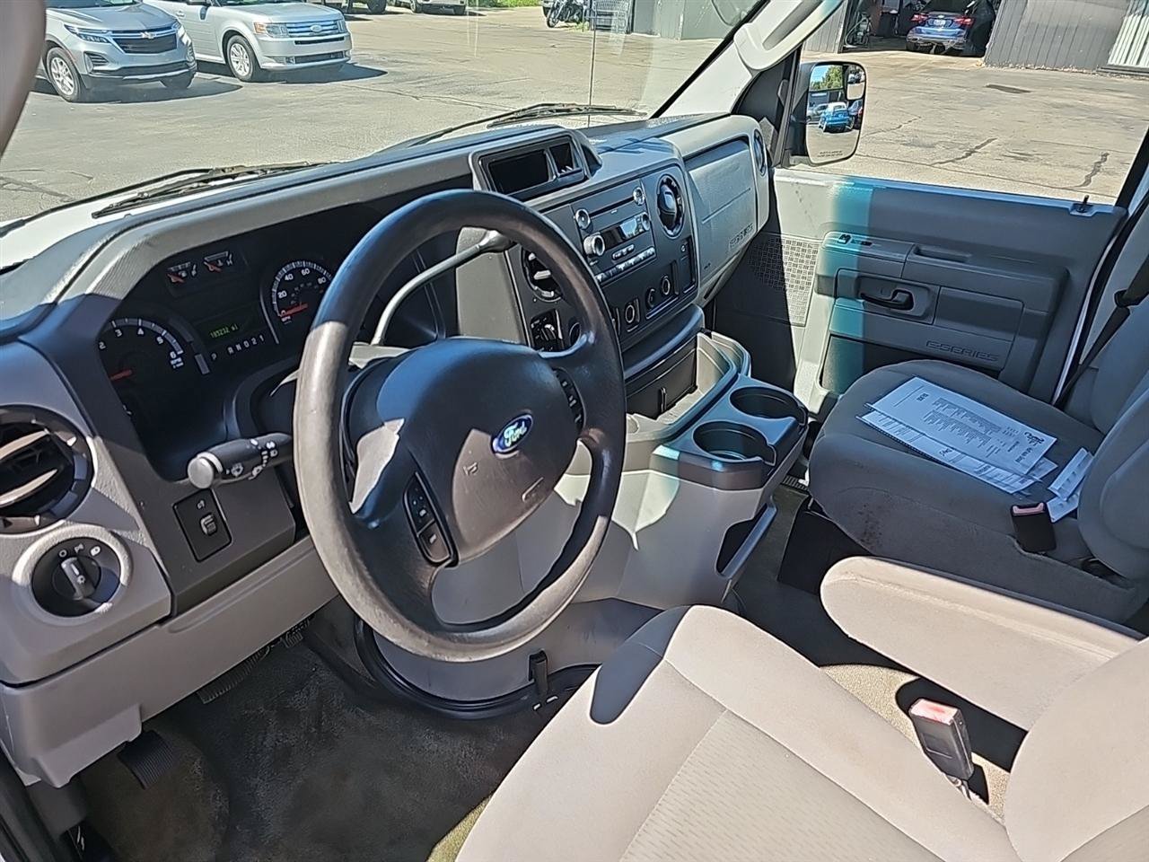 Used 2012 Ford E-350 and Econoline 350 Super Duty Wagon RWD image 10