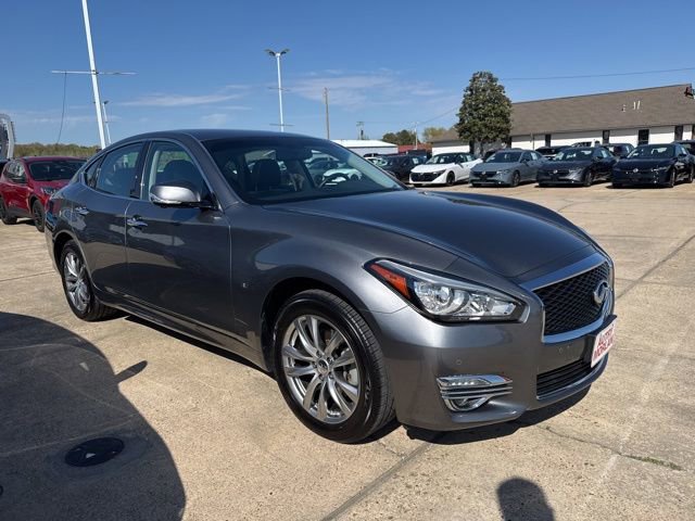 Used 2019 INFINITI Q70 Luxe image 5