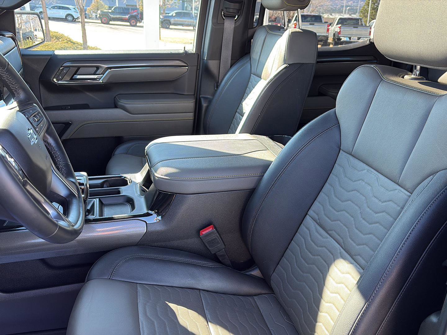 Used 2024 Chevrolet Silverado 1500 ZR2 w/ Technology Package image 13