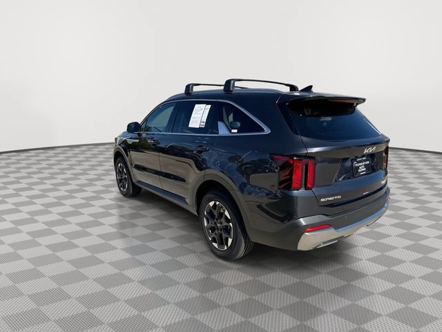 Certified 2025 Kia Sorento S w/ Panoramic Sunroof Package AWD/4WD image 7