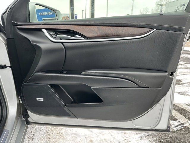 Used 2019 Cadillac XTS Luxury image 10