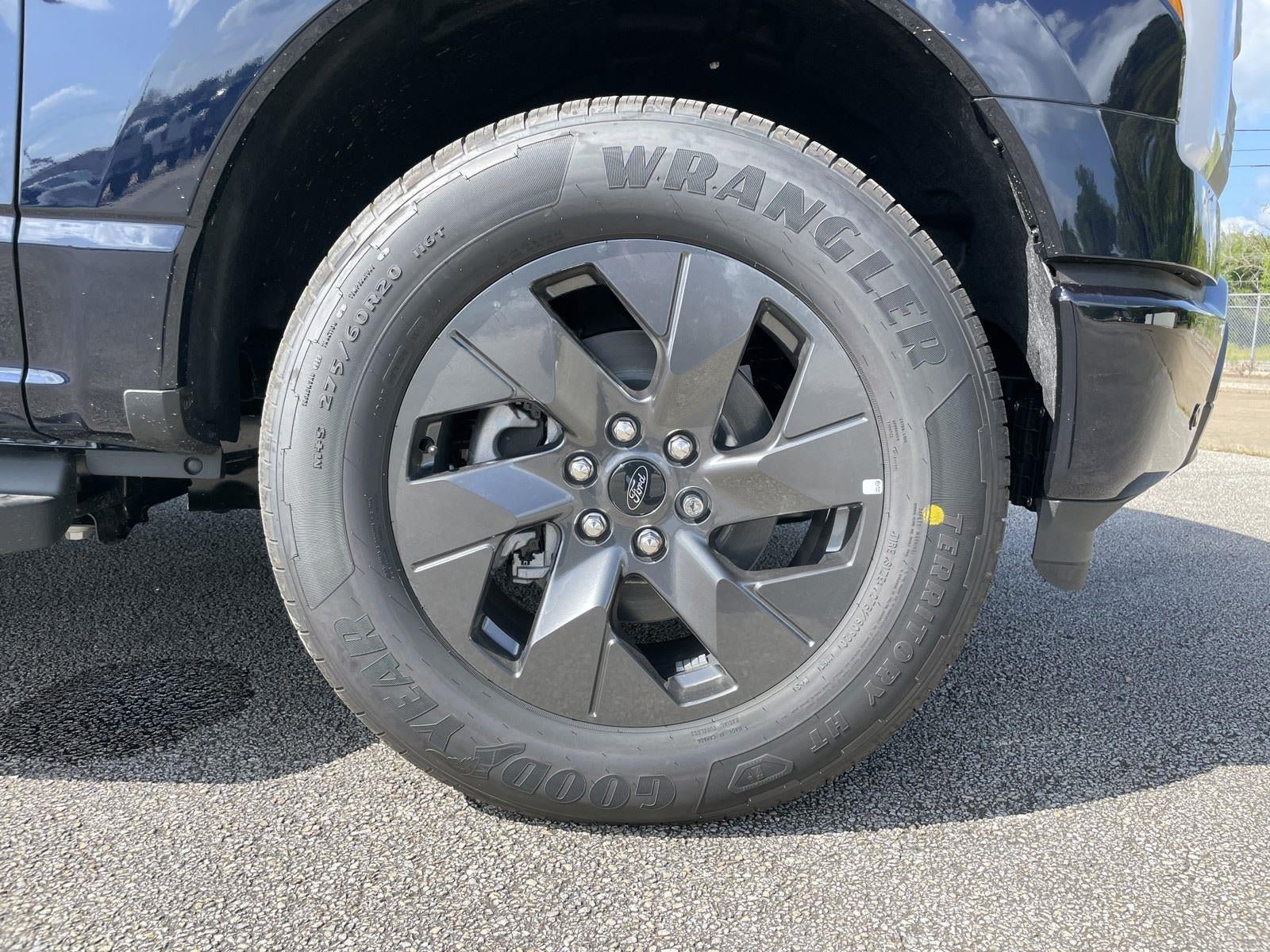 New 2025 Ford F150 Lightning Flash AWD/4WD image 60
