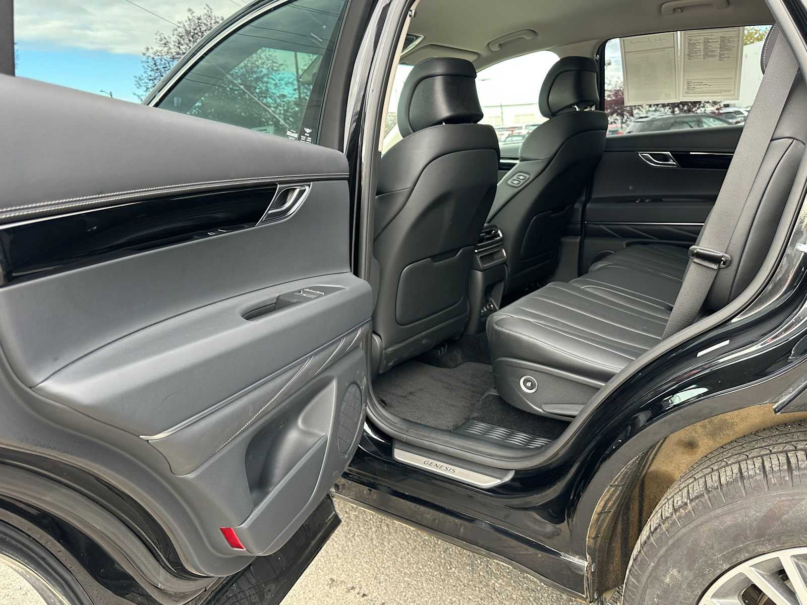 Used 2025 Genesis GV80 2.5T Standard AWD/4WD image 15