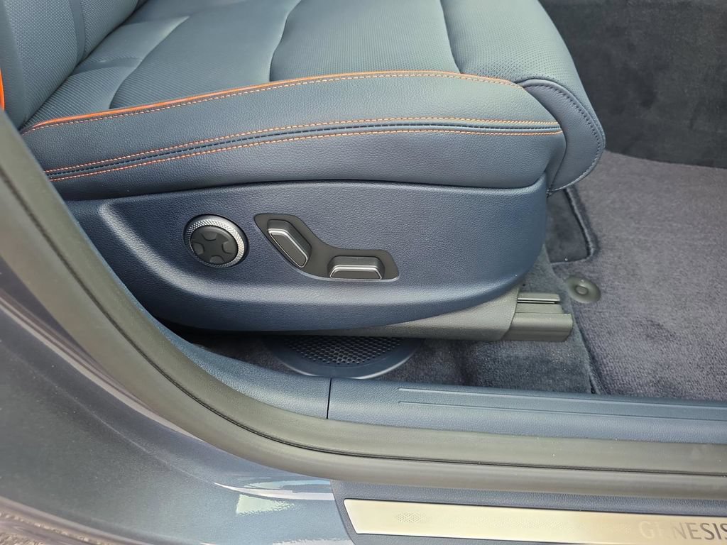 New 2026 Genesis GV70 2.5T Sport Prestige AWD/4WD image 29