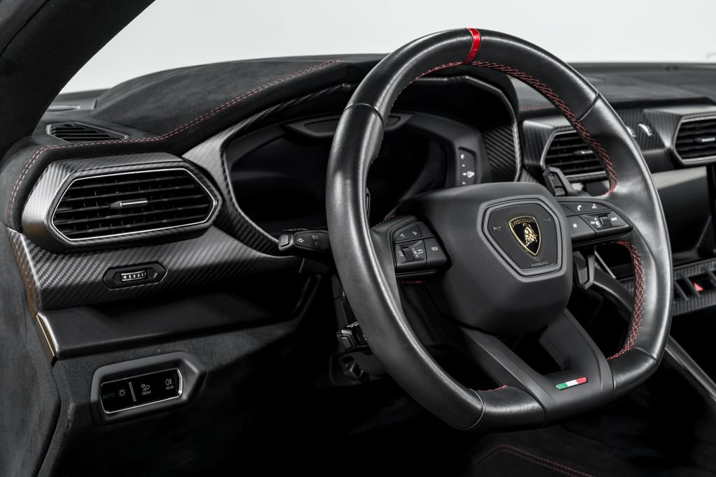 Used 2023 Lamborghini Urus Performante AWD/4WD image 14