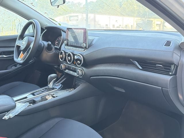 Used 2024 Nissan Sentra SV FWD image 19