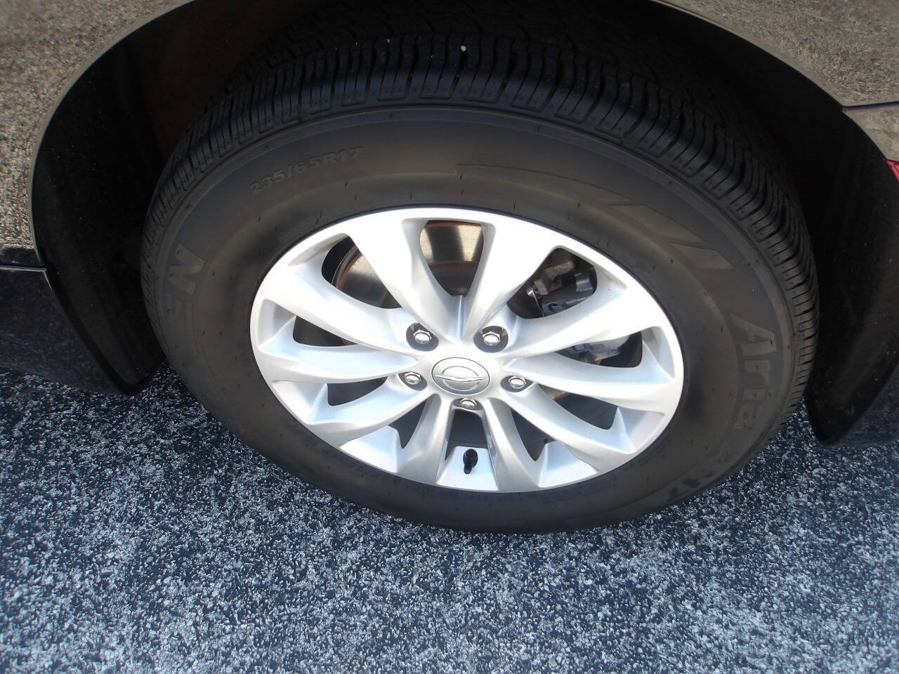 Used 2017 Chrysler Pacifica Touring-L FWD image 6