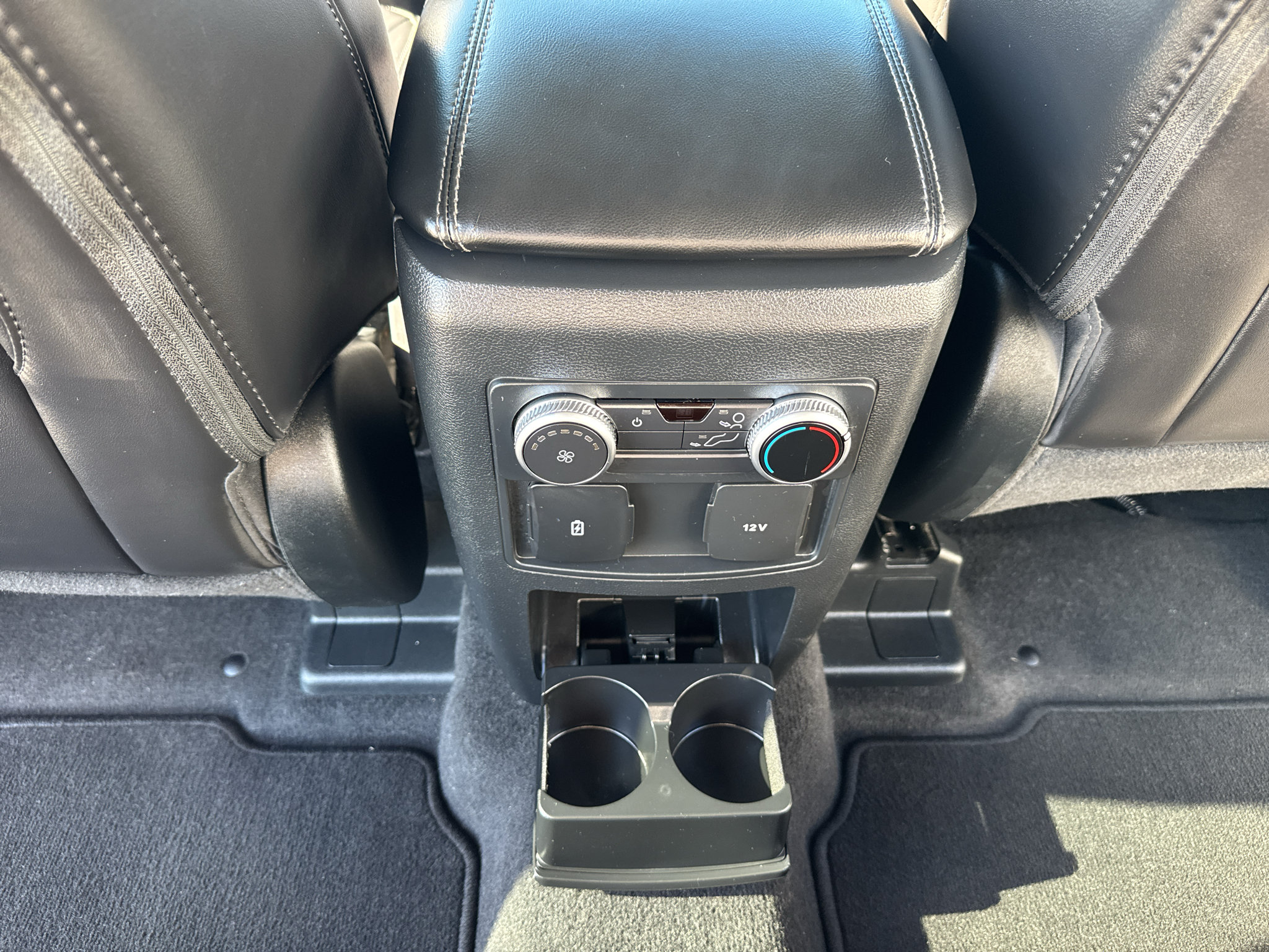 Used 2023 Ford Explorer XLT w/ Equipment Group 202A RWD image 22