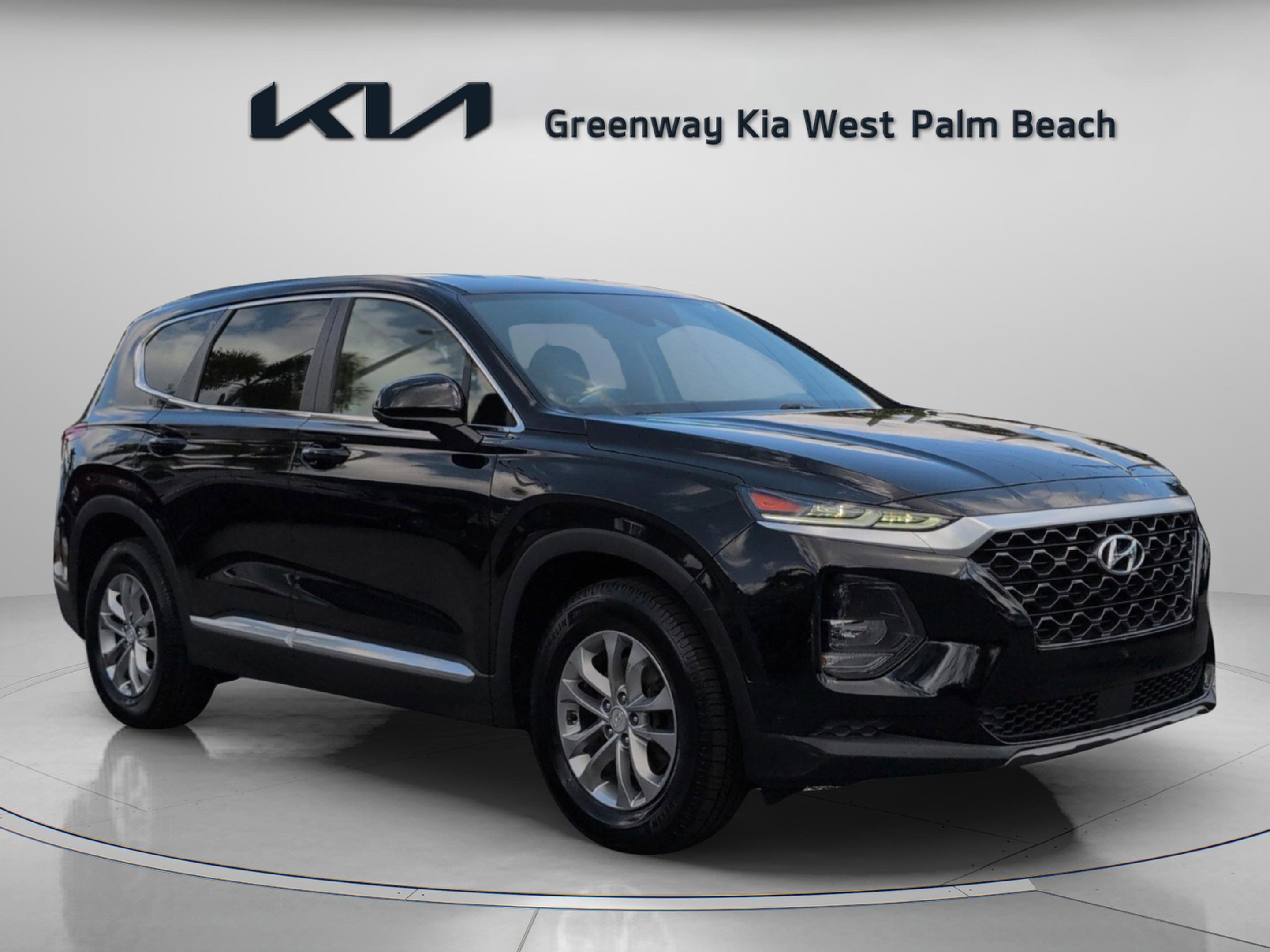 Used 2020 Hyundai Santa Fe SE image 1