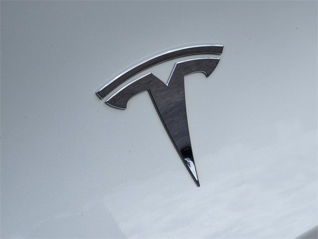 Used 2022 Tesla Model Y Long Range image 5