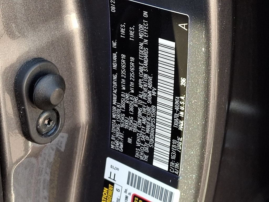 Used 2023 Toyota Highlander XLE FWD image 29