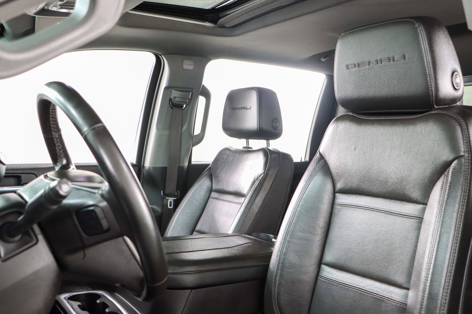 Used 2023 GMC Sierra 2500 Denali w/ Denali Ultimate Package image 28