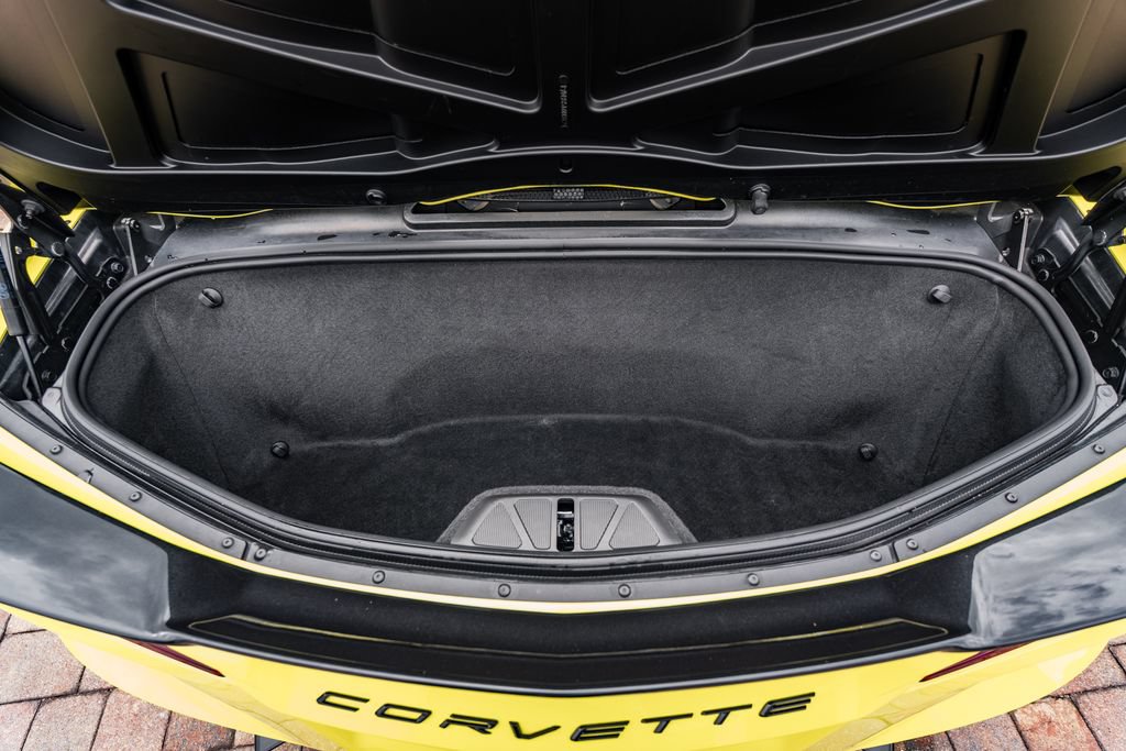 Used 2023 Chevrolet Corvette Stingray Preferred Conv w/ Z51 Performance Package RWD image 36