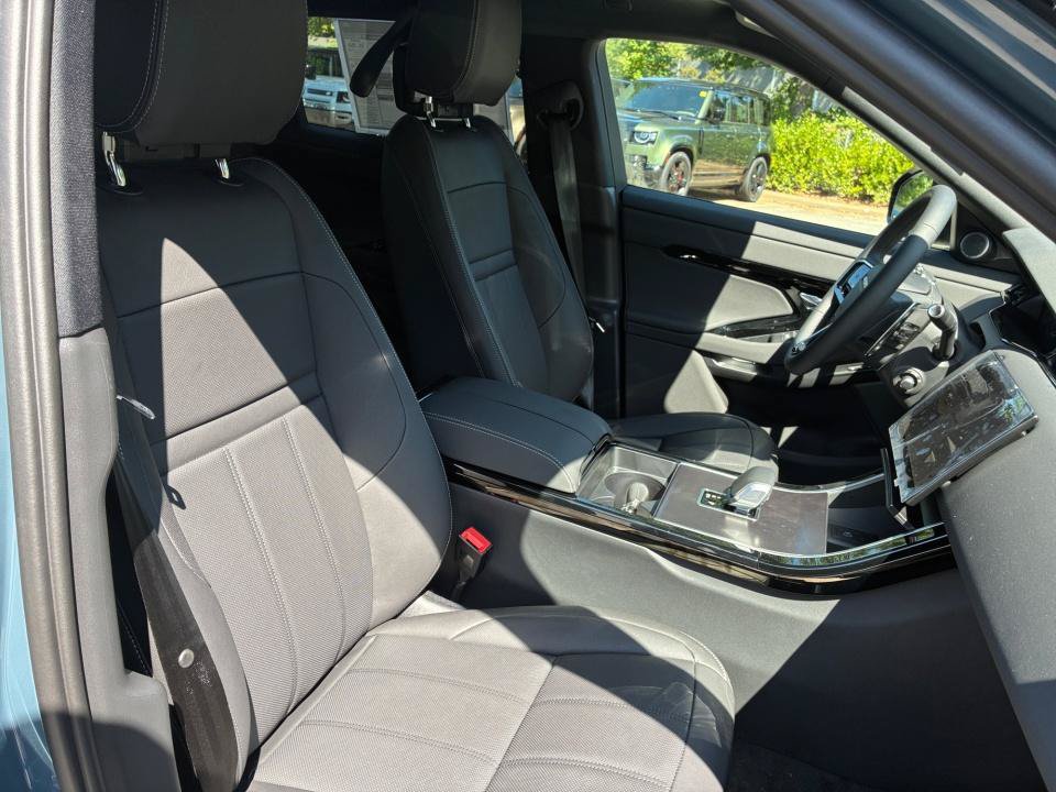 New 2026 Land Rover Range Rover Evoque Hoxton AWD/4WD image 28