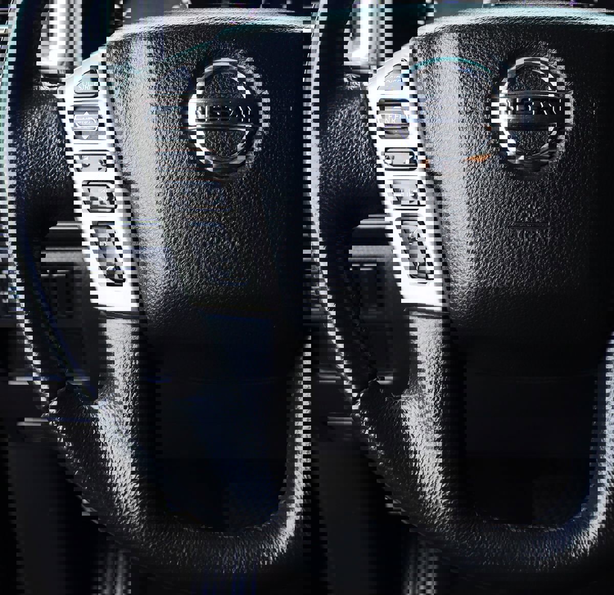 Used 2020 Nissan Titan SV w/ SV Convenience Package image 54