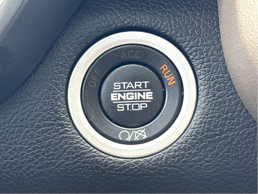 Used 2022 RAM 3500 Laramie AWD/4WD image 18