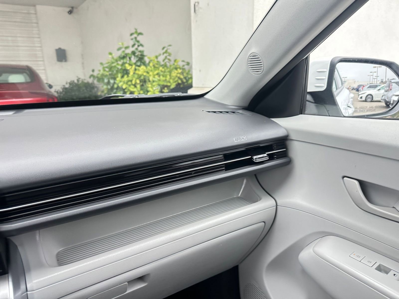 Used 2025 Hyundai Kona SEL image 35