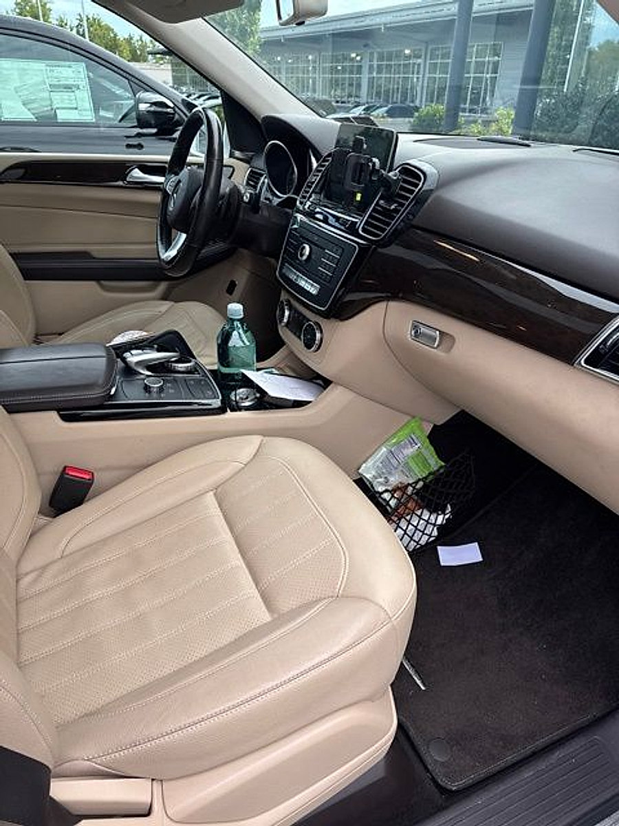 Certified 2017 Mercedes-Benz GLE 350 4MATIC image 4