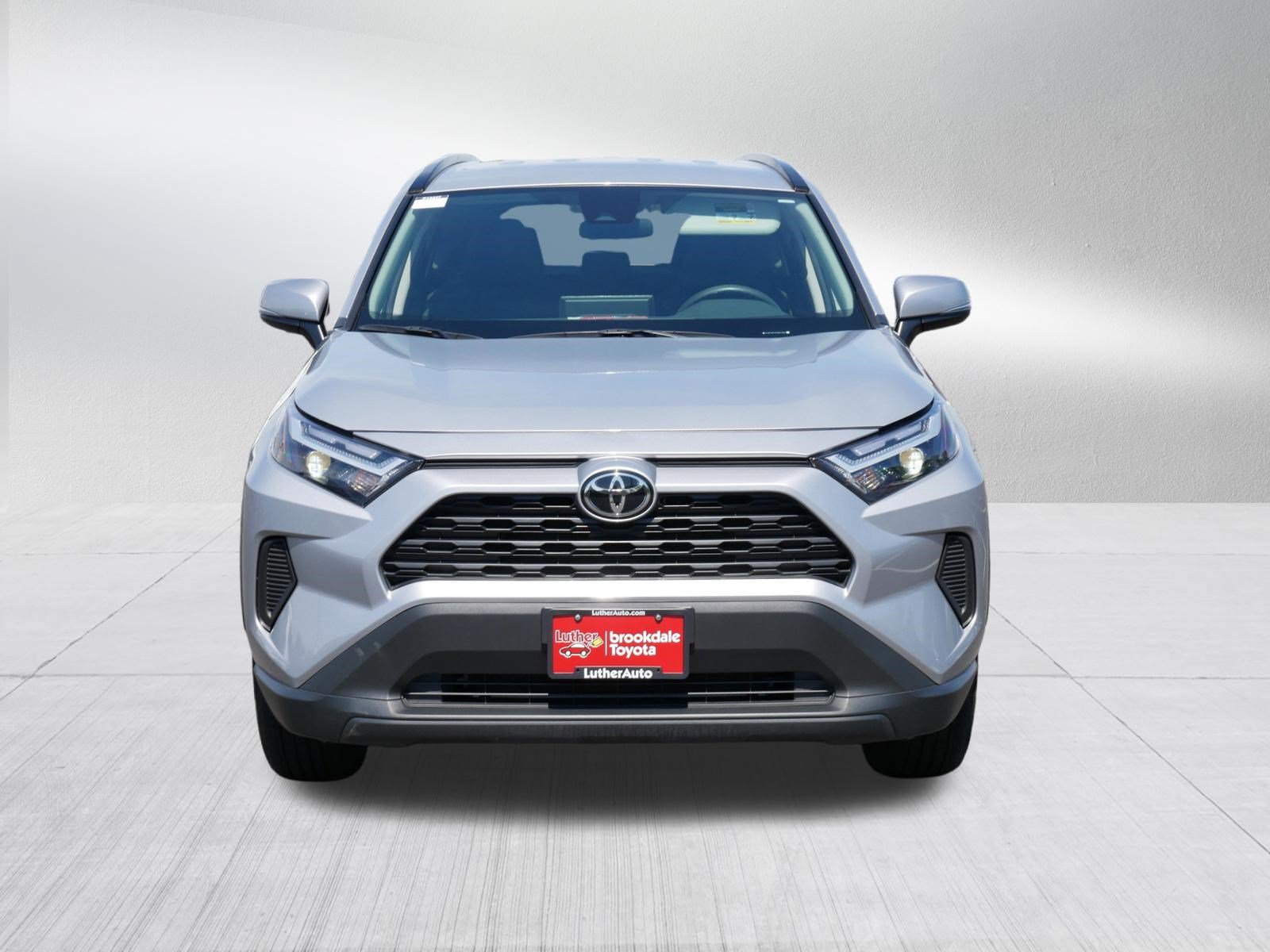 Certified 2025 Toyota RAV4 XLE AWD/4WD image 2