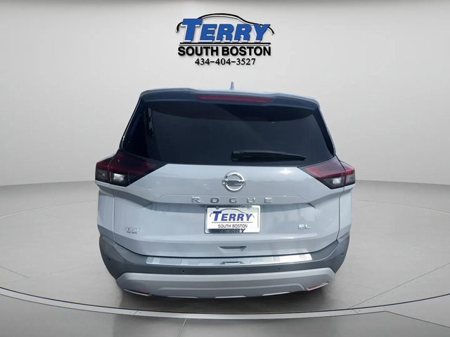 Used 2021 Nissan Rogue SL w/ Premium Package image 4