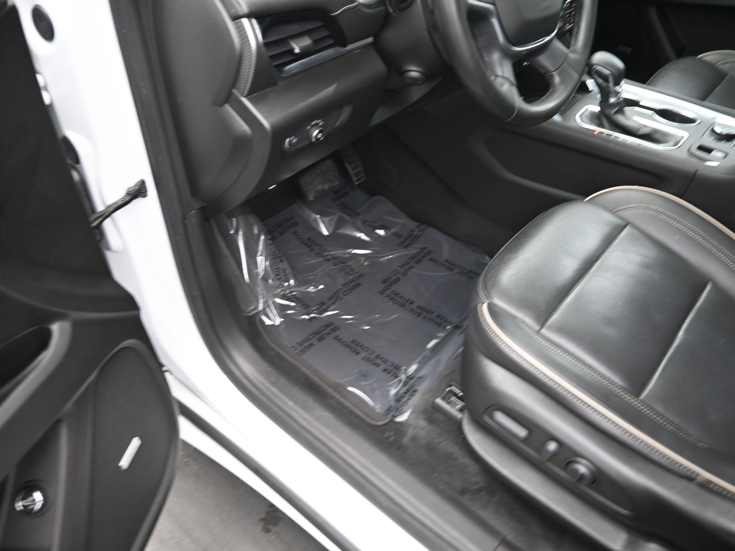 Used 2023 Chevrolet Traverse Premier image 17