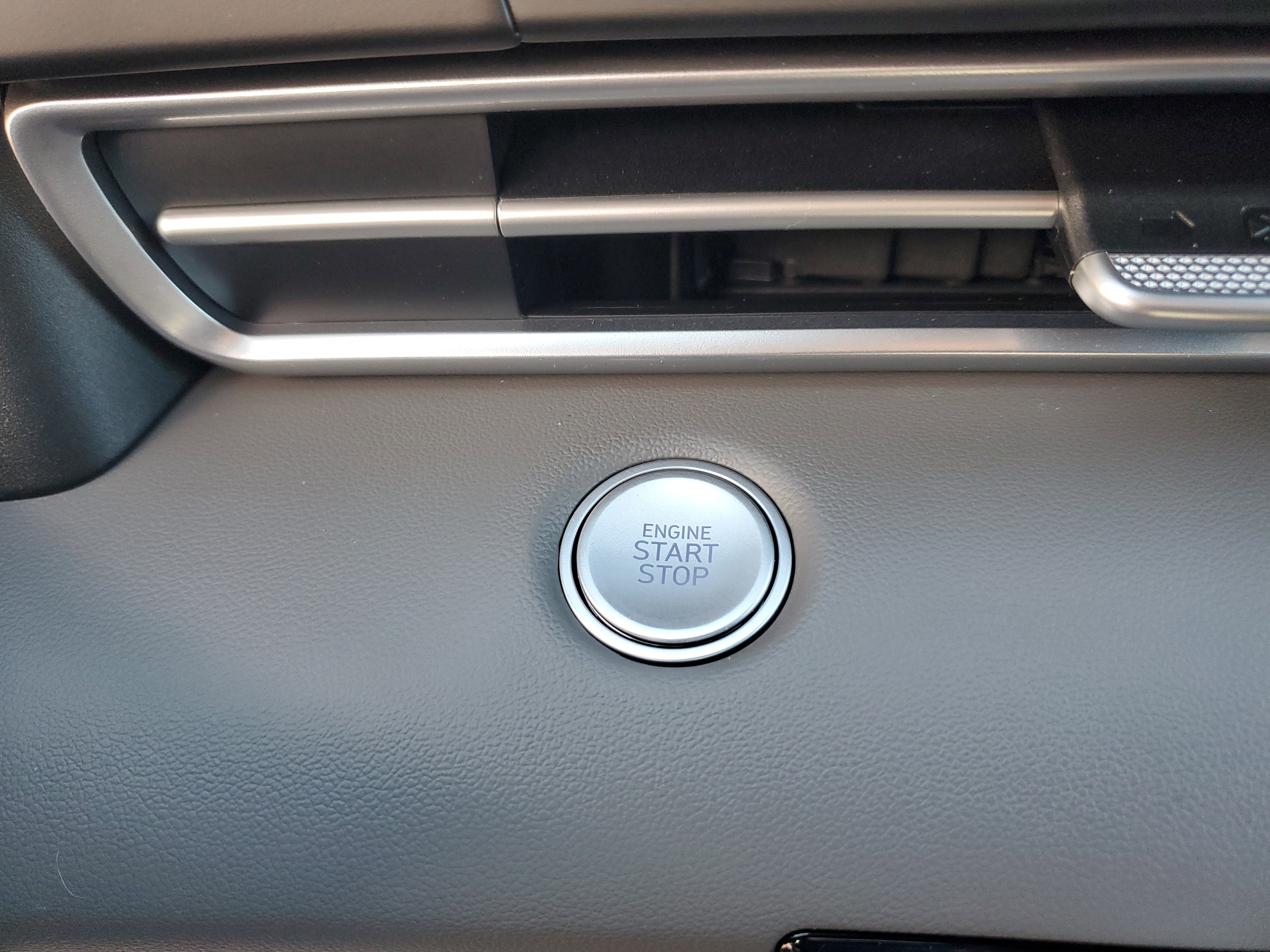 Used 2025 Hyundai Elantra Sport image 21