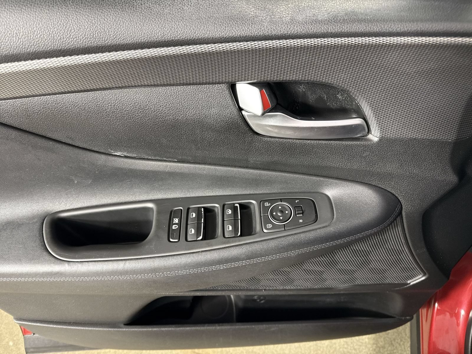 Used 2019 Hyundai Santa Fe SE AWD/4WD image 19