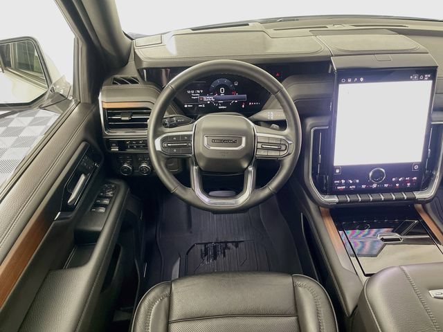 Used 2025 GMC Yukon Denali AWD/4WD image 24