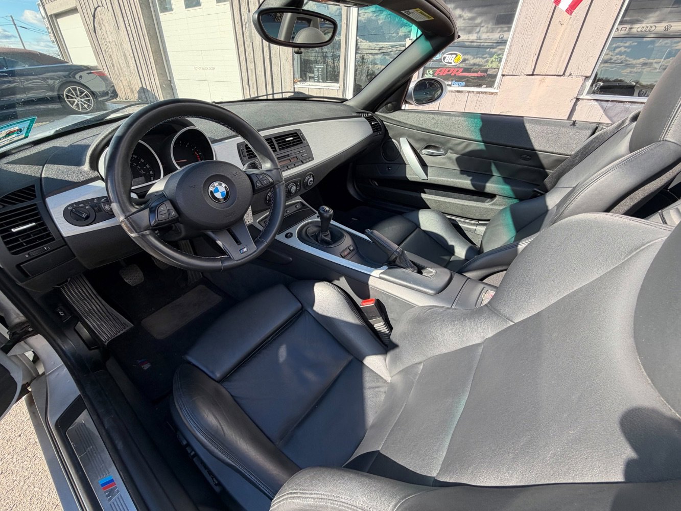 Used 2007 BMW M Roadster image 25