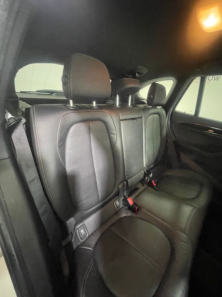 Used 2018 BMW X1 sDrive28i image 23