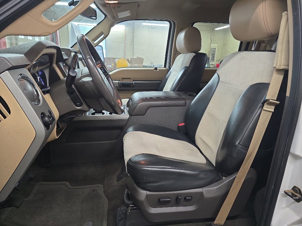 Used 2016 Ford F350 Lariat w/ Lariat Interior Package AWD/4WD image 10