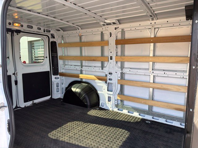 Used 2025 RAM ProMaster 2500 w/ U-Haul Equipment Group FWD image 26