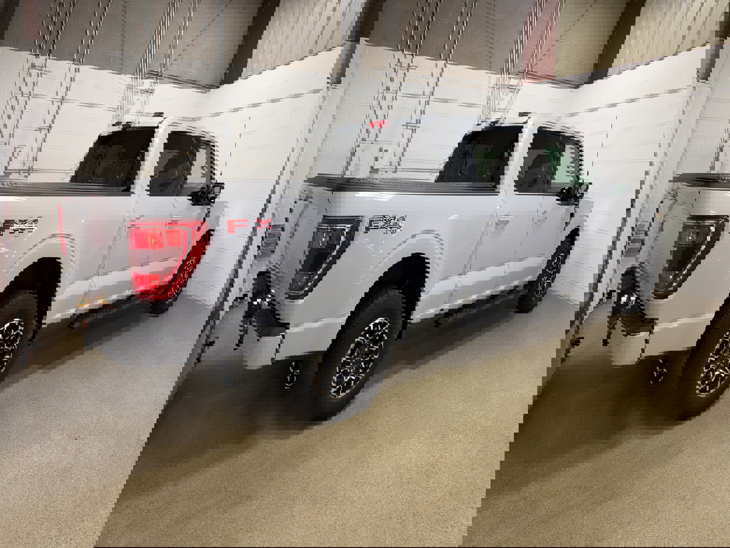 Certified 2022 Ford F150 XLT w/ Equipment Group 302A High image 6