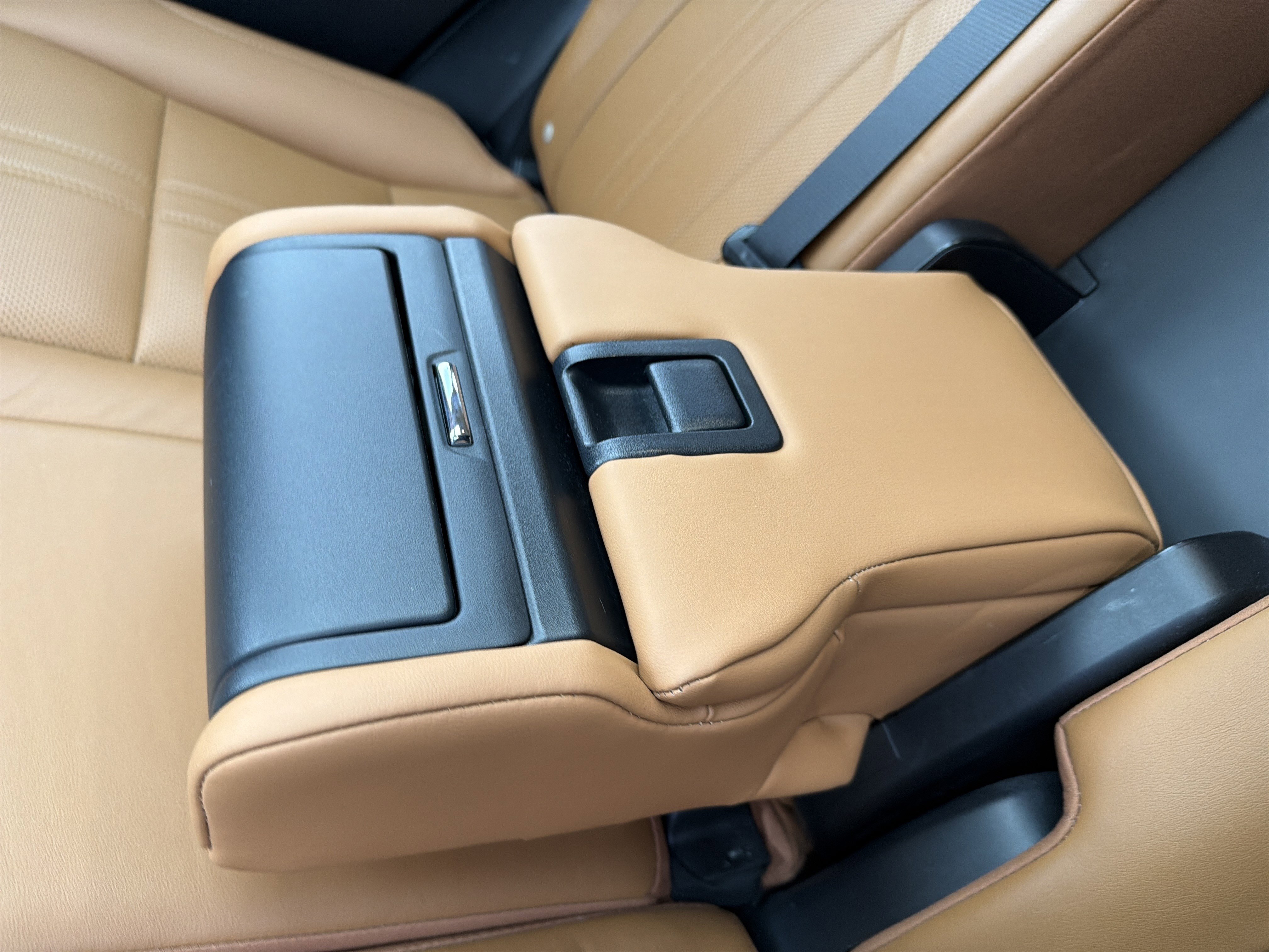 Used 2022 Lexus RX 450h AWD w/ Luxury Package image 86