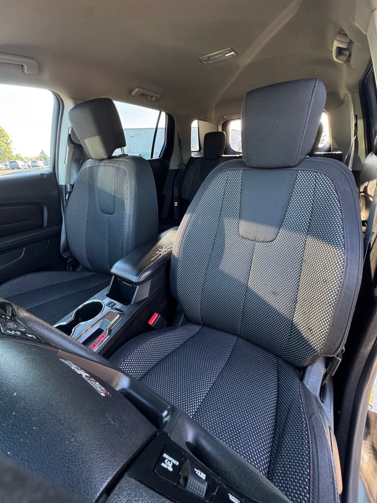 Used 2017 GMC Terrain SLE AWD/4WD image 28